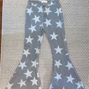Grey and white bel bottom star jeans